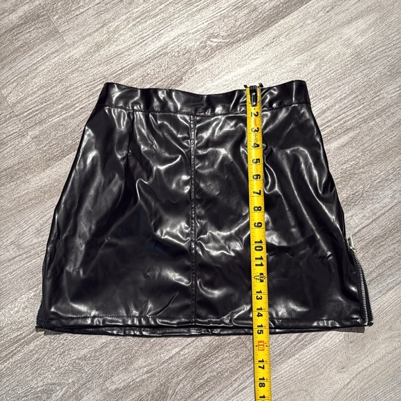 Black Faux Leather Skirt - Picture 6 of 10